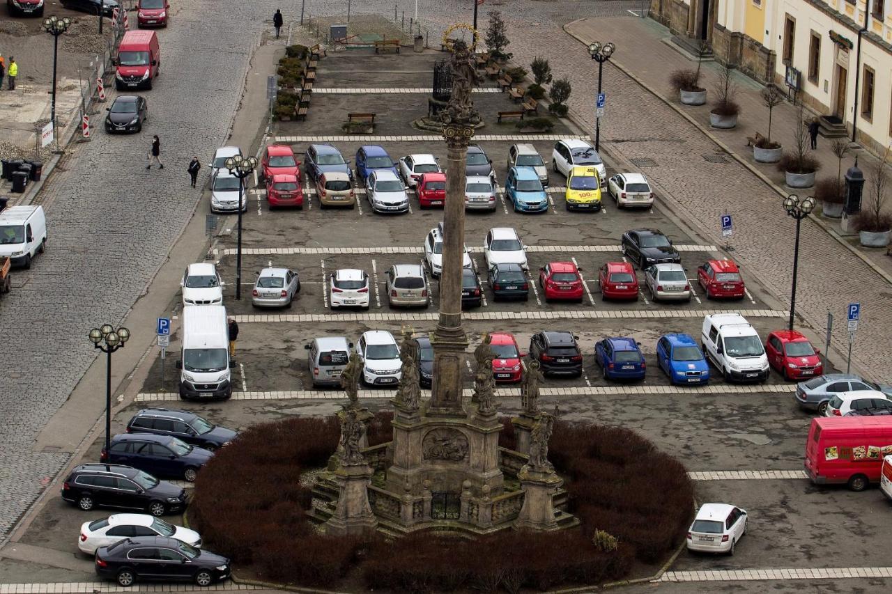 Hradec Králové Apartman V Centru Na Velkem Namesti المظهر الخارجي الصورة
