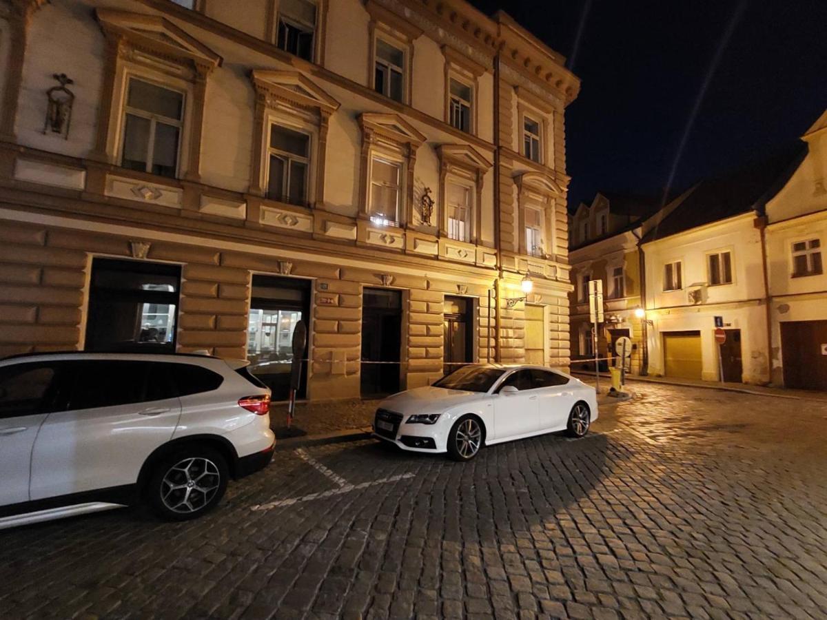 Hradec Králové Apartman V Centru Na Velkem Namesti المظهر الخارجي الصورة
